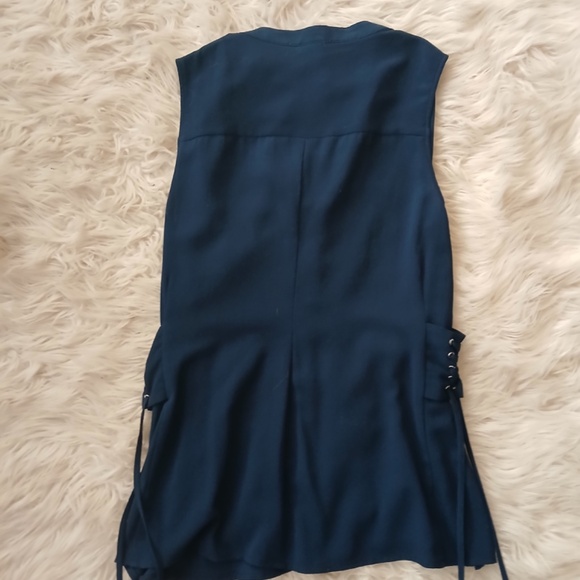 Vince Camuto Navy Sleeveless Blouse with Side Tie Detailing Size M - Picture 3 of 3